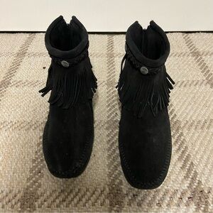 Minnetonka Black 100% Leather Suede Moccasin Fringed Flat Ankle Booties 5.5